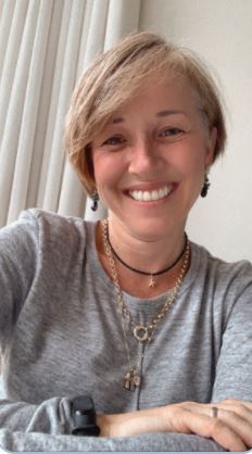 Prof. Dra. Luciana Andrade